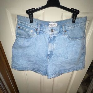 Curve Love Mom short